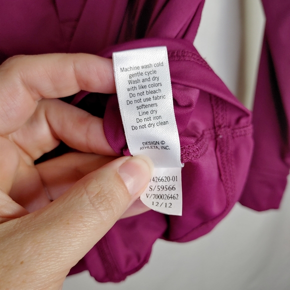 Athleta Hooded Long Sleeve Lightweight Pullover Sm - Picture 10 of 10
